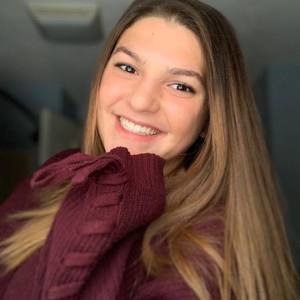 Meet your Posher, Lydia